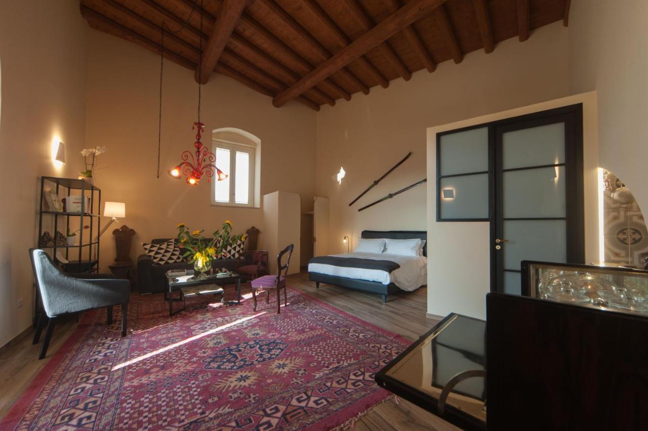 La Soffitta Covelli Bed & Breakfast Trani Exterior photo