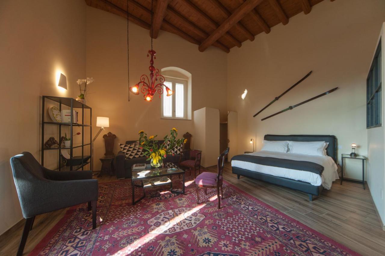 La Soffitta Covelli Bed & Breakfast Trani Exterior photo